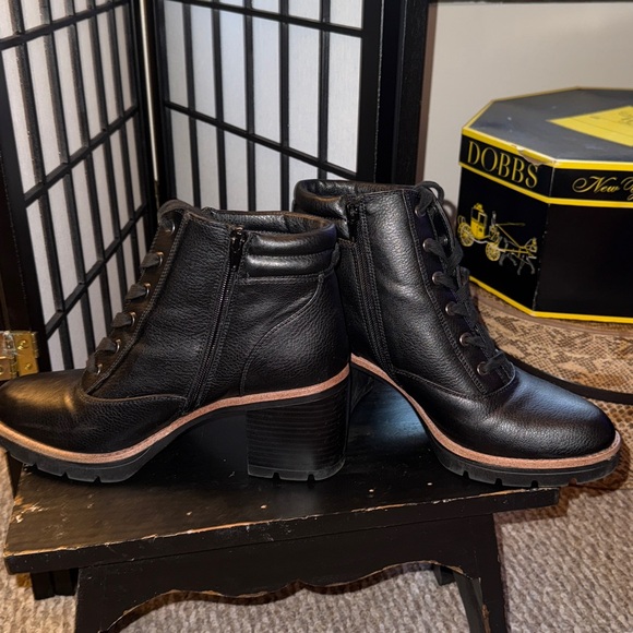 Naturalizer Black Lace Up Boots - Picture 6 of 6